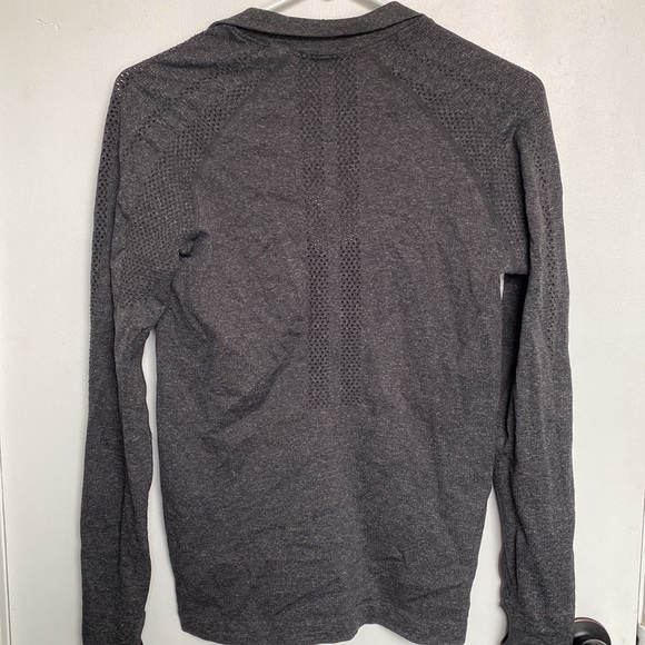 Fabletics pullover - Picture 2 of 3